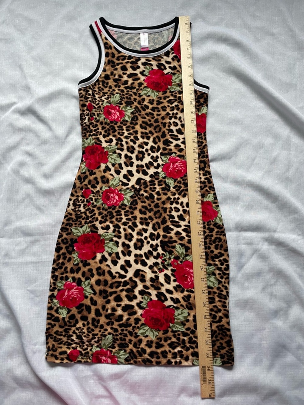 Sporty Fun Women's Dress With Red Roses And Leopard Print, Super Stretchy Sz 1